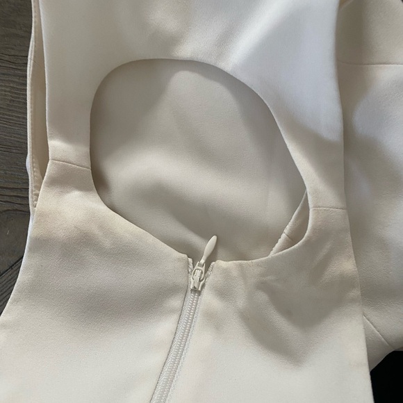 HALSTON 🤩 - Picture 8 of 8